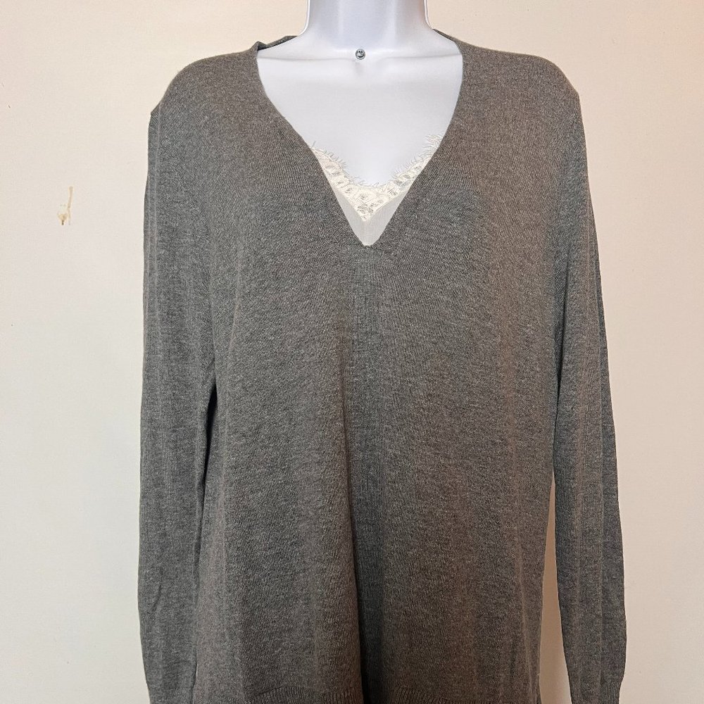 NWOT Loft VNeck Sweater with Lace Accents Women's Size Medium